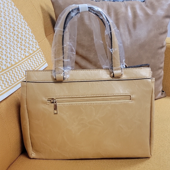 NWT Mellow World Salome Mustard 3D Embossed Floral Satchel With Crossbody Strap - Picture 3 of 6